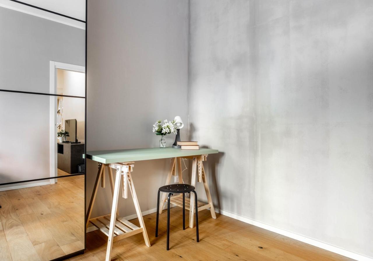 Апартаменты Joivy Charming Flat With Desk Милан Экстерьер фото